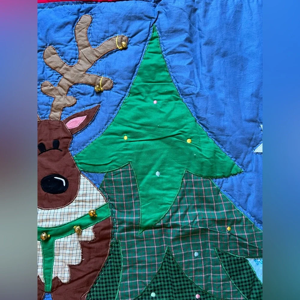Santa and Reindeer Holiday Quilt